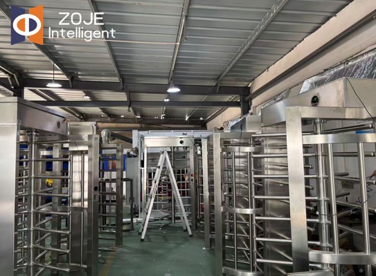 ZOJE उत्पादन के दौरान प्रत्येक पूर्ण ऊंचाई वाले टर्नस्टाइल की गुणवत्ता कैसे सुनिश्चित करता है?